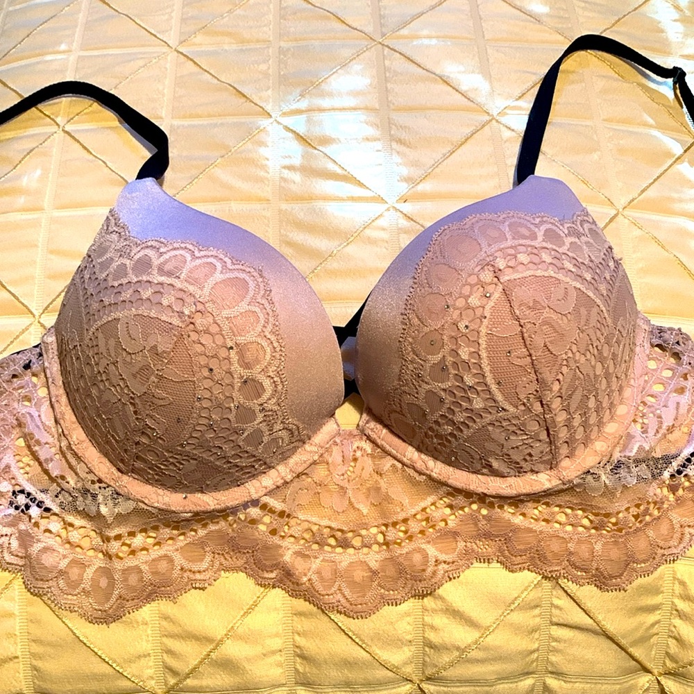 La Senza Lacy w/rhinestone embellishments Bra